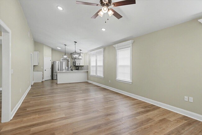 Building Photo - 28 Sudai St