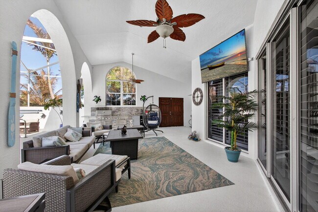 Building Photo - 8075 SE Governors Way