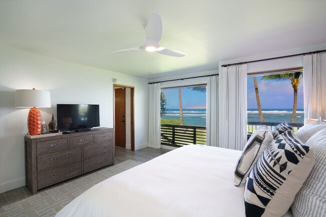 Building Photo - Hawaii Life Presents Mokuleia Beach House 3 bedrooms, 2 full bathrooms, Sleeps 8 - Beautifully bu...