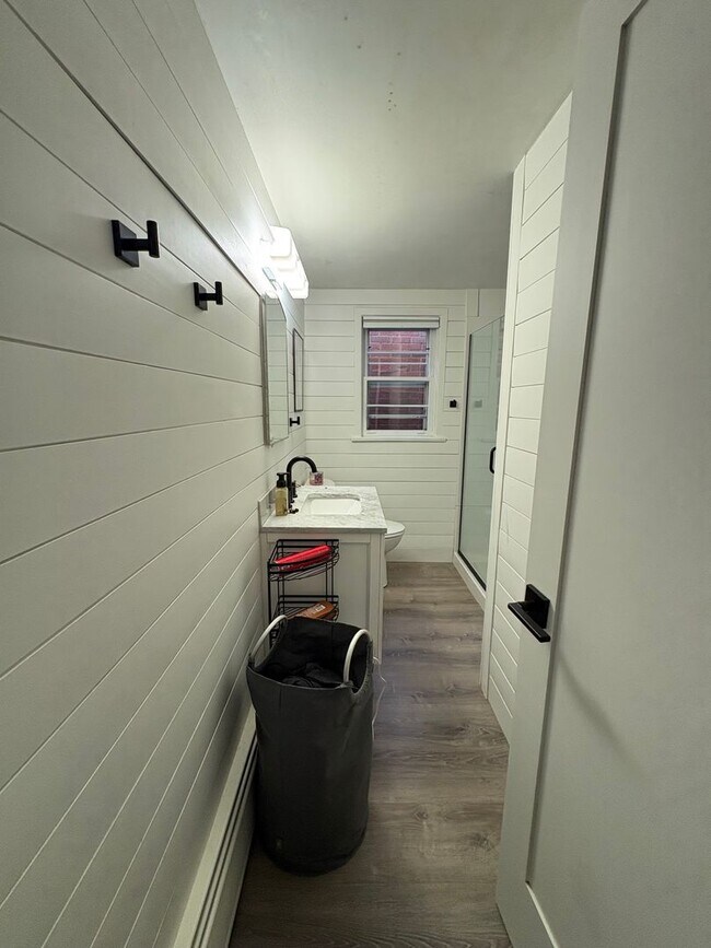 Building Photo - 514 Avenue D