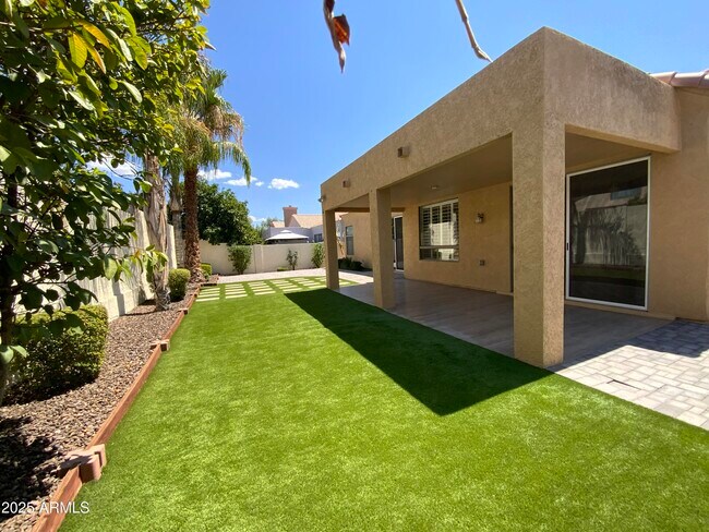 Building Photo - 6204 E Phelps Rd