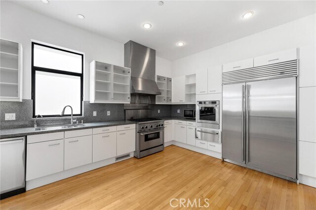Building Photo - 129 20th St