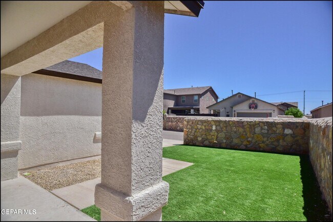 Building Photo - 2120 Thomas Lackland St