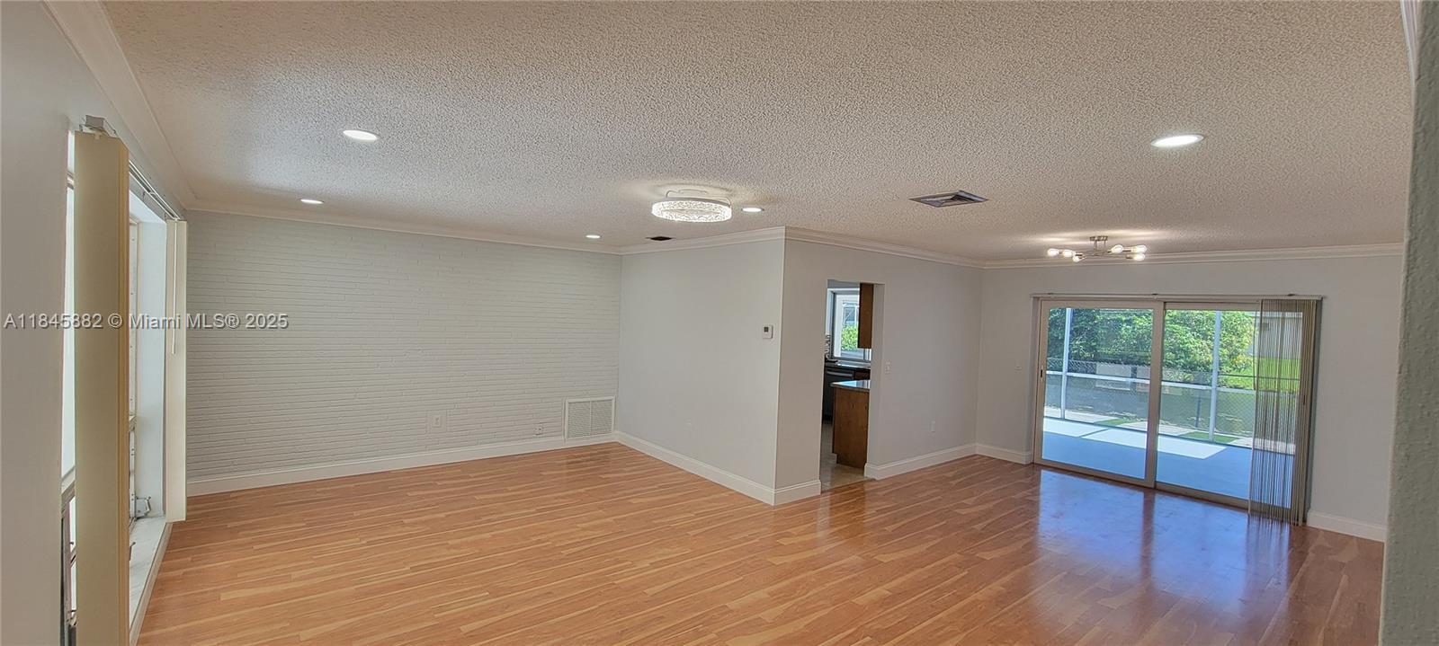 Building Photo - 9060 SW 53rd St