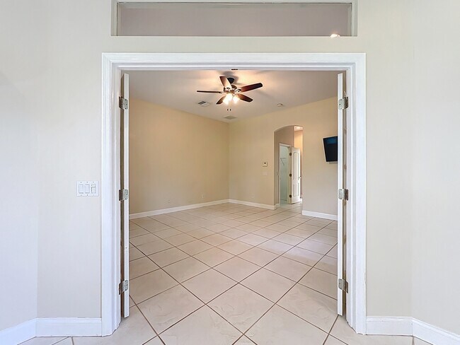 Building Photo - 4361 Davidia Dr