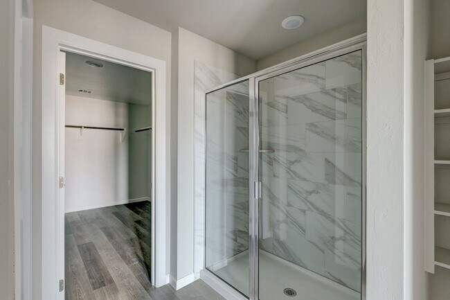 Building Photo - Brand New 4 Bed For Lease in Sara Park