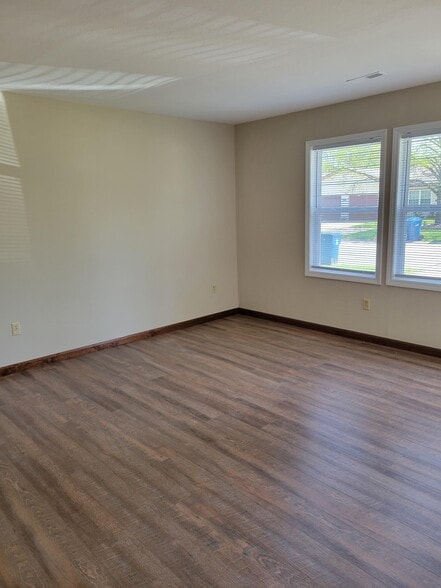 Building Photo - 517 Wood Thrush St