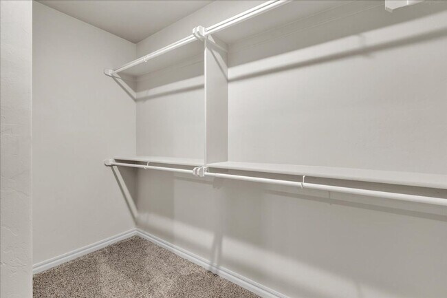 Building Photo - Adorable Brand New NE Edmond