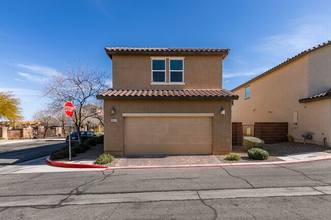 Building Photo - South West/ Mountains Edge 3 BD, 2.5 BA GATED COMMUNITY HOME