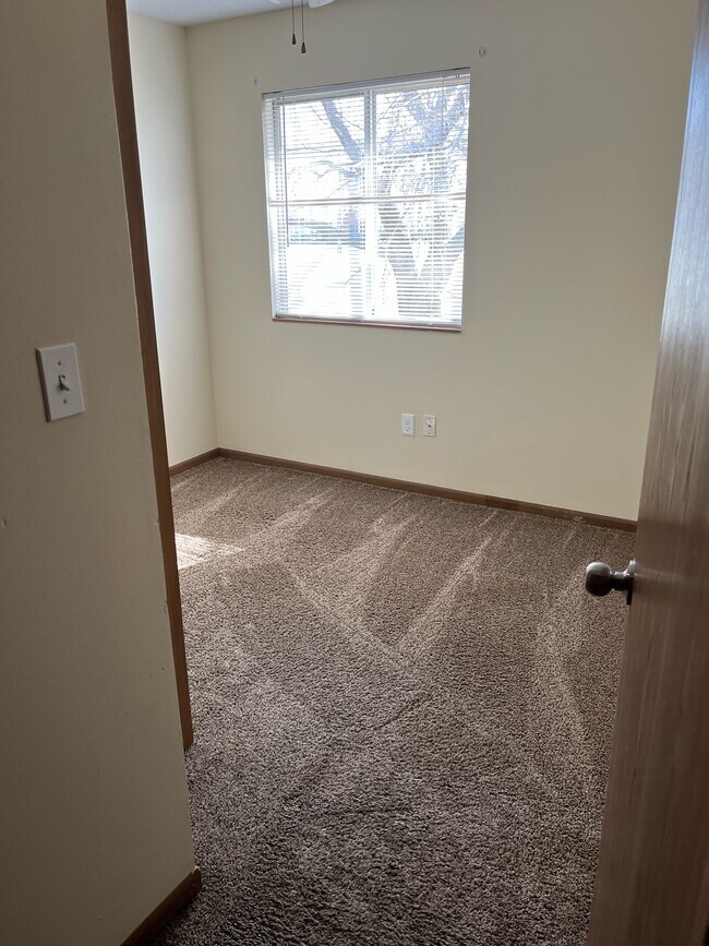 Building Photo - 4300 Maricopa Dr