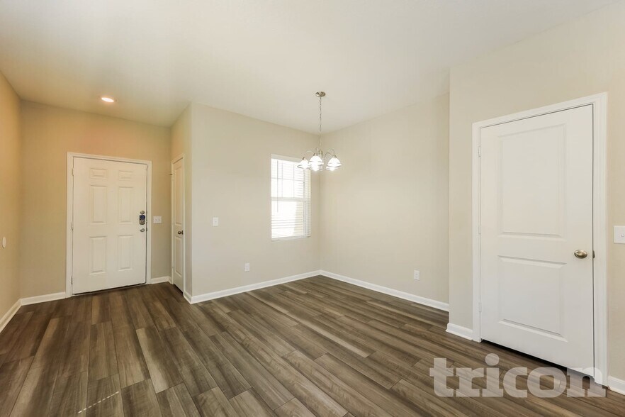 Building Photo - 7435 Guadalupe Peak