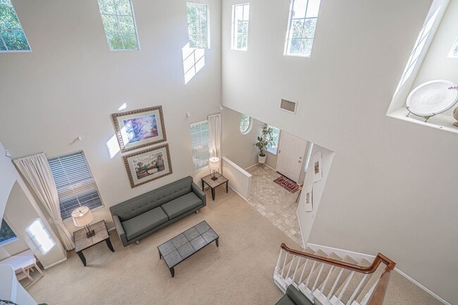 Building Photo - Stunning 4-Bedroom Home with Downstairs Bed/Bath, Views, and Remodeled Kitchen!