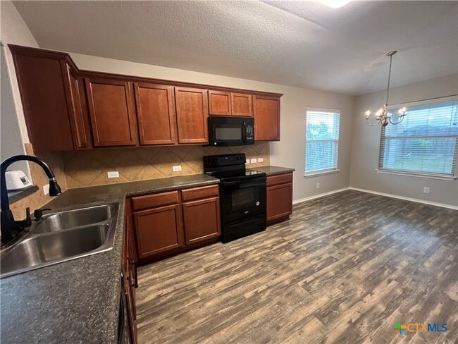 Building Photo - 663 Tom Kemp Dr