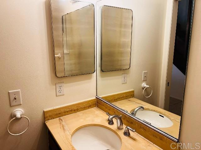 Building Photo - 159 Redwood Ave