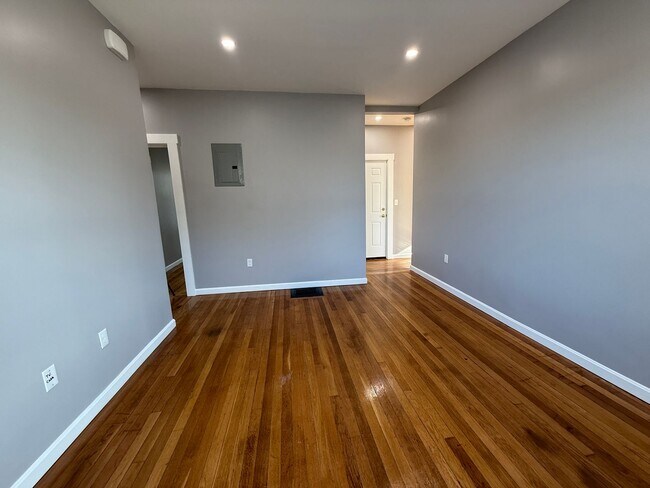 Building Photo - 35har