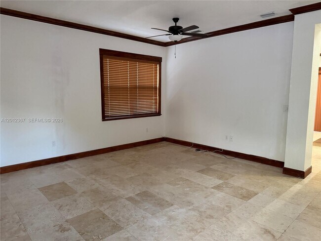 Building Photo - 2115 NE 40th Ave