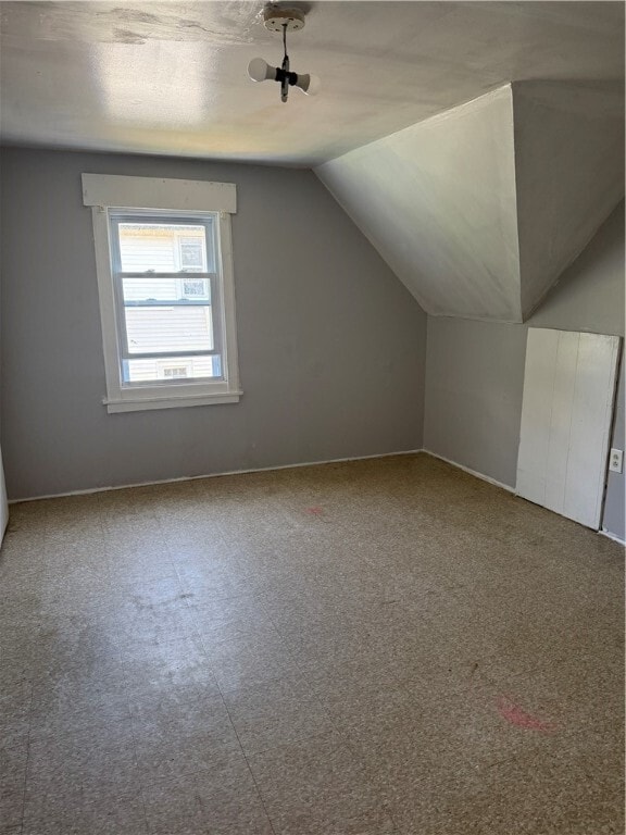 Building Photo - 760 Maple St