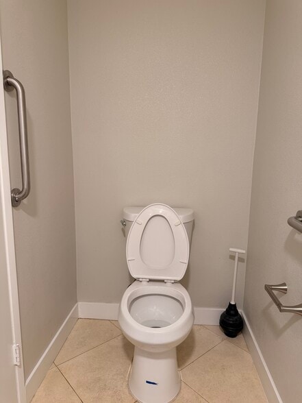 Building Photo - 15782 Butterfield St