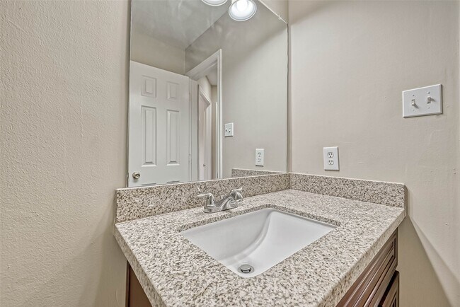 Building Photo - 7331 Colony Bend Ln