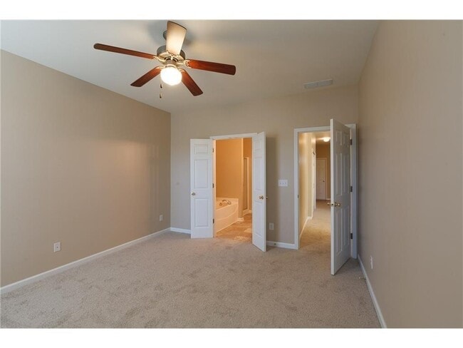Building Photo - 393 Grayson Way