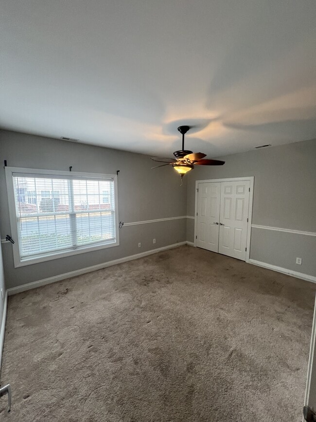 Building Photo - 1942 Tara Ct