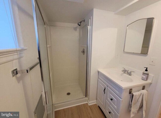 Building Photo - 1418 44th St NW