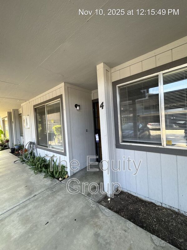 Building Photo - 701 E Noble Ave