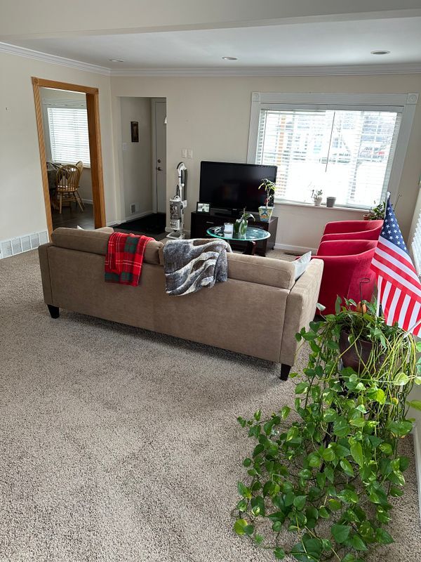 Building Photo - 14040 Labelle St