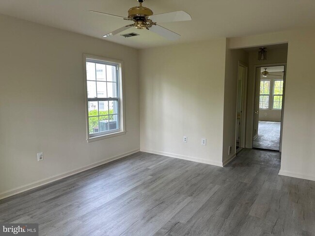 Building Photo - 106 Lassen Ct