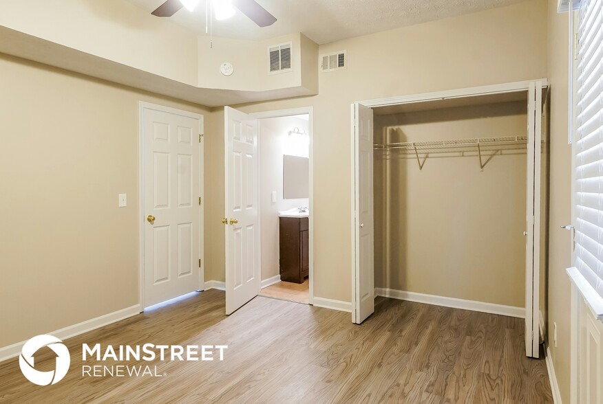 Building Photo - 5252 Miranda Way