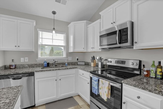 Building Photo - 116 Bridgeport Dr