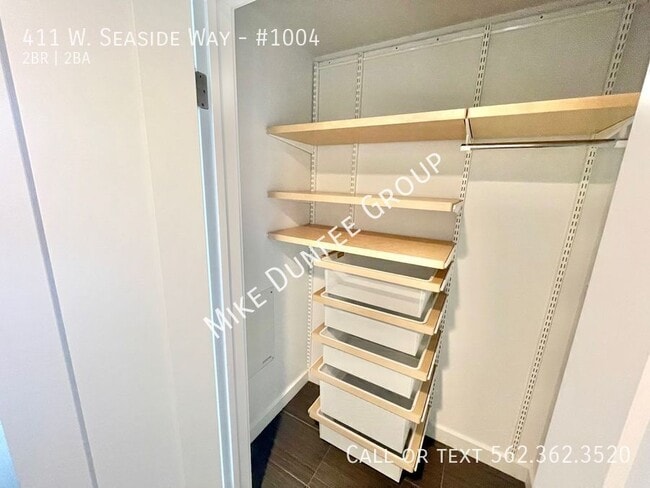 Building Photo - 411 W Seaside Wy