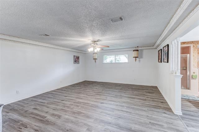 Building Photo - 604 McCoy Dr