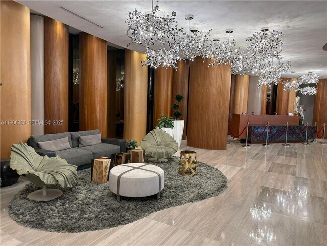 Building Photo - 488 NE 18th St