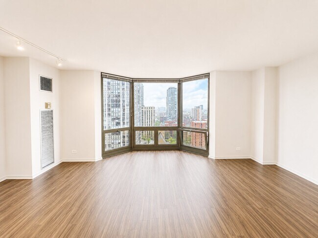 Building Photo - 1122 N Dearborn St
