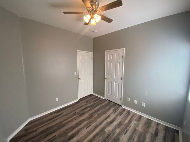 Building Photo - Pet Friendly home coming soon!