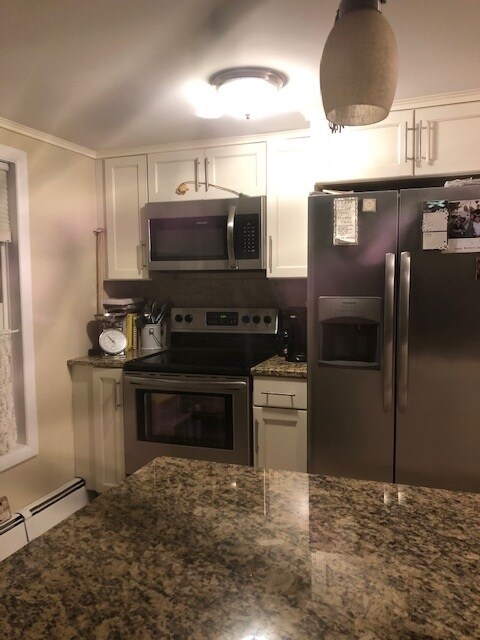 Building Photo - 243 Shore Dr