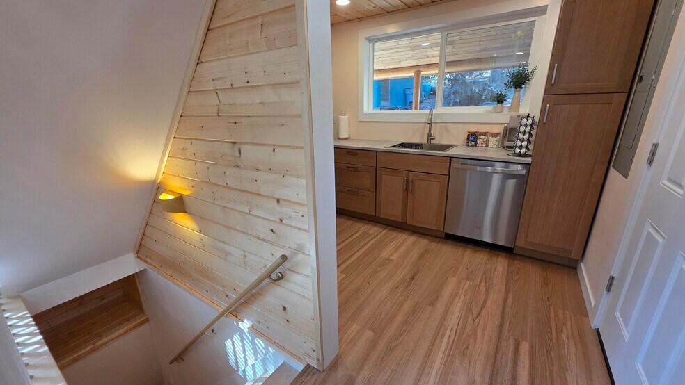 Building Photo - 3496 Hansel Ln