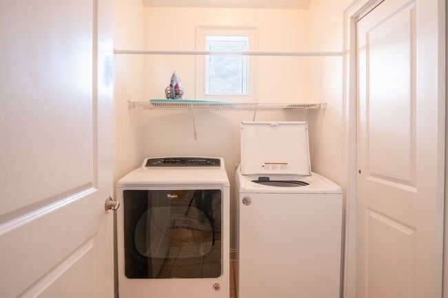 Building Photo - Fresh and Salty @ 608 Carolina Beach Ave. S. #202