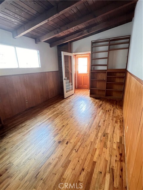 Building Photo - 429 1st St