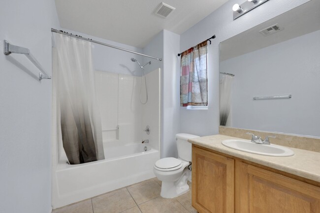 Building Photo - Updated Two-Story 3 bed/2.5 bath Home with Open Kitchen, Attached 1 Car Garage & Modern Flooring ...