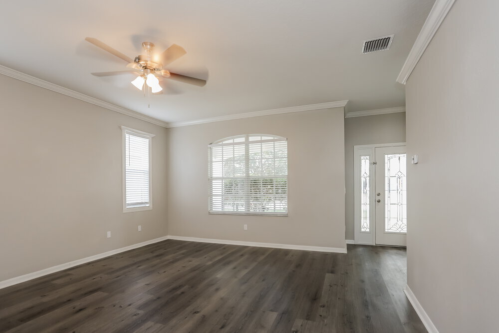 Building Photo - 6637 Cambridge Park Dr
