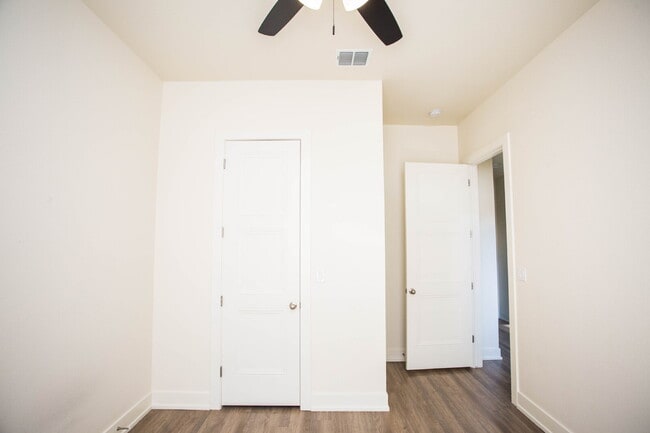 Building Photo - Luxury Living in the Estates at Vintage