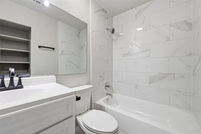 Building Photo - 2088 Pope St