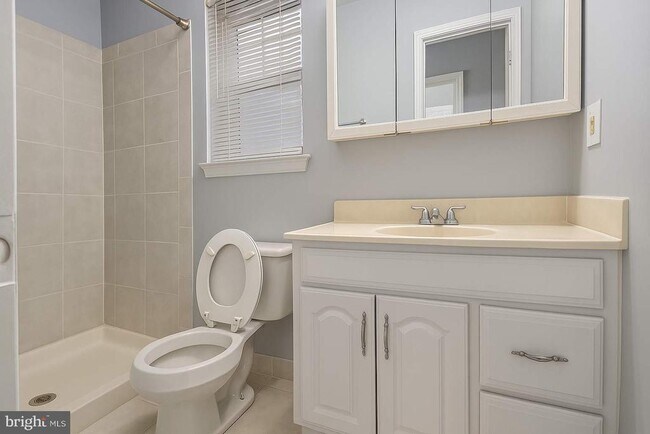 Building Photo - 8905 Bluffwood Ln