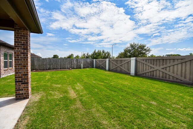 Building Photo - 4355 Thornapple Hills Ct