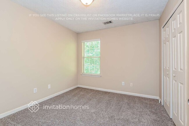 Building Photo - 1725 Stoneoak Cir