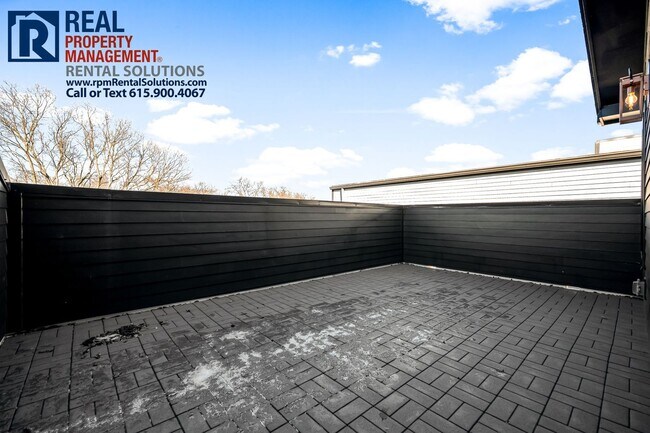 Building Photo - Brand new luxury townhome in East Nashvill...