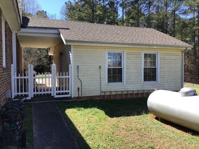 Building Photo - Spacious Ranch Home on 2.35 Acres – Private Setting with Endless Potential