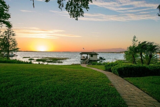 Building Photo - 10577 Down Lakeview Cir